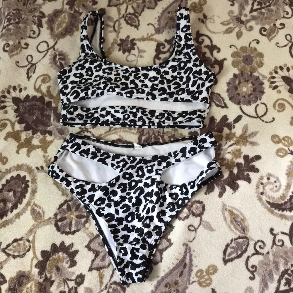Black & White Bikini Swim Suit
